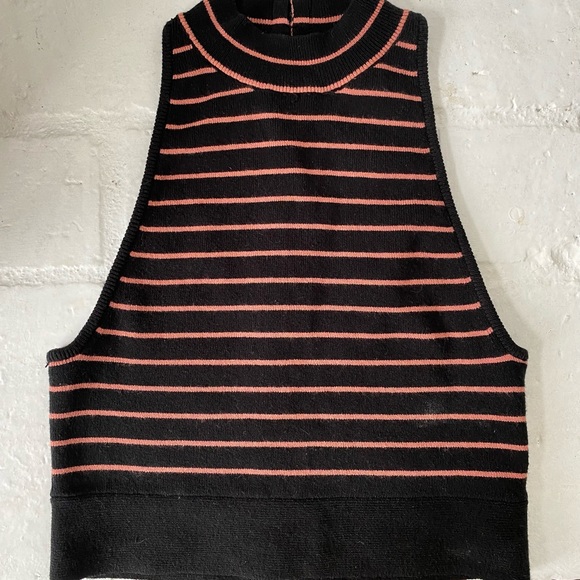 NWT Victoria’s Secret cropped striped mock neck - Picture 2 of 3